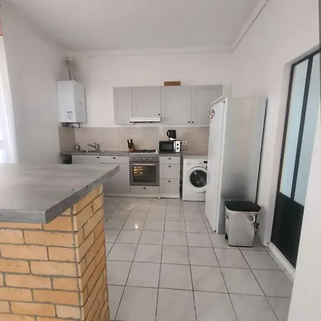 T2 De 70 M2 Au Coeur De * Sète